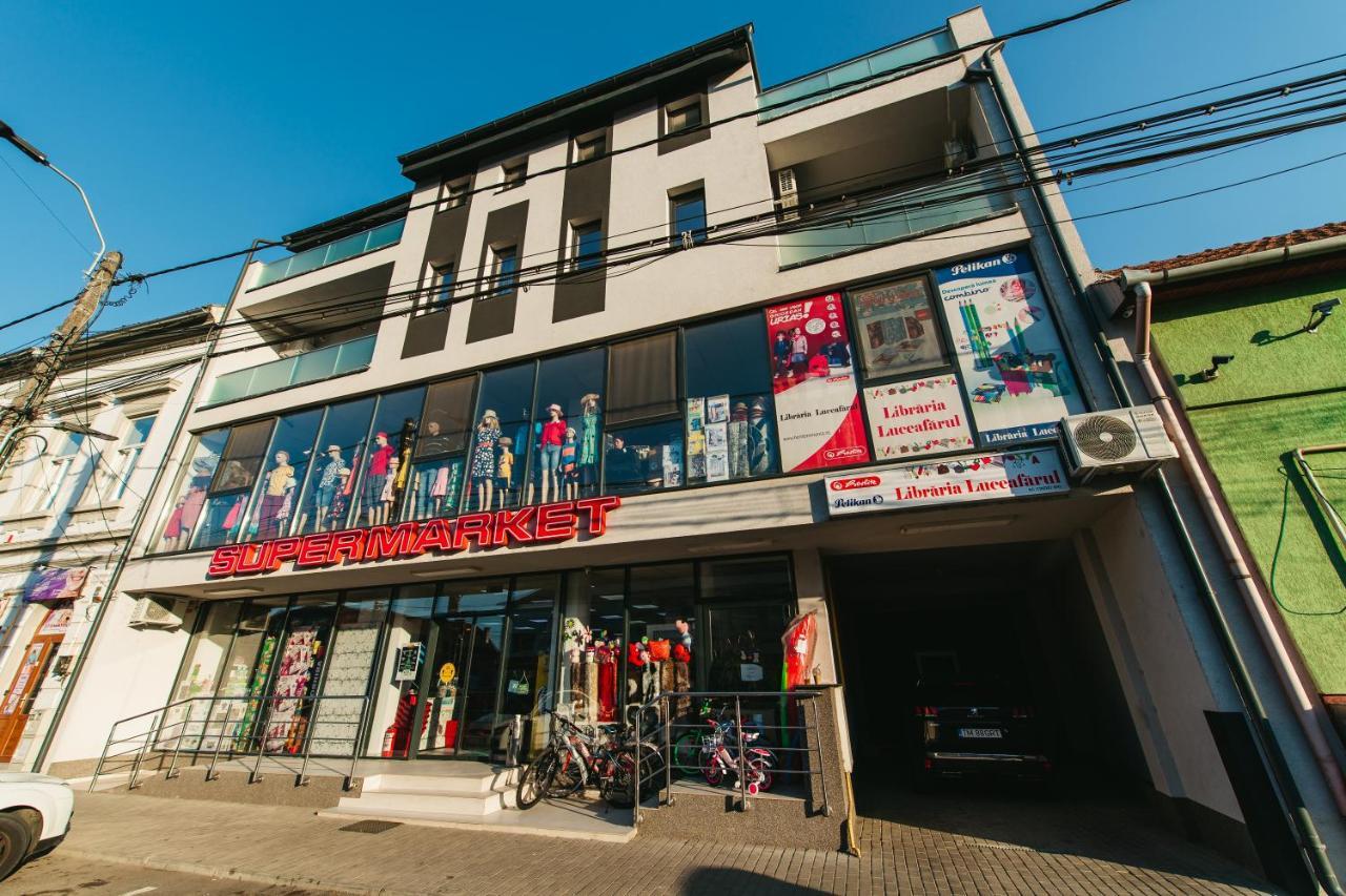 Evra Apartments Recas Bagian luar foto