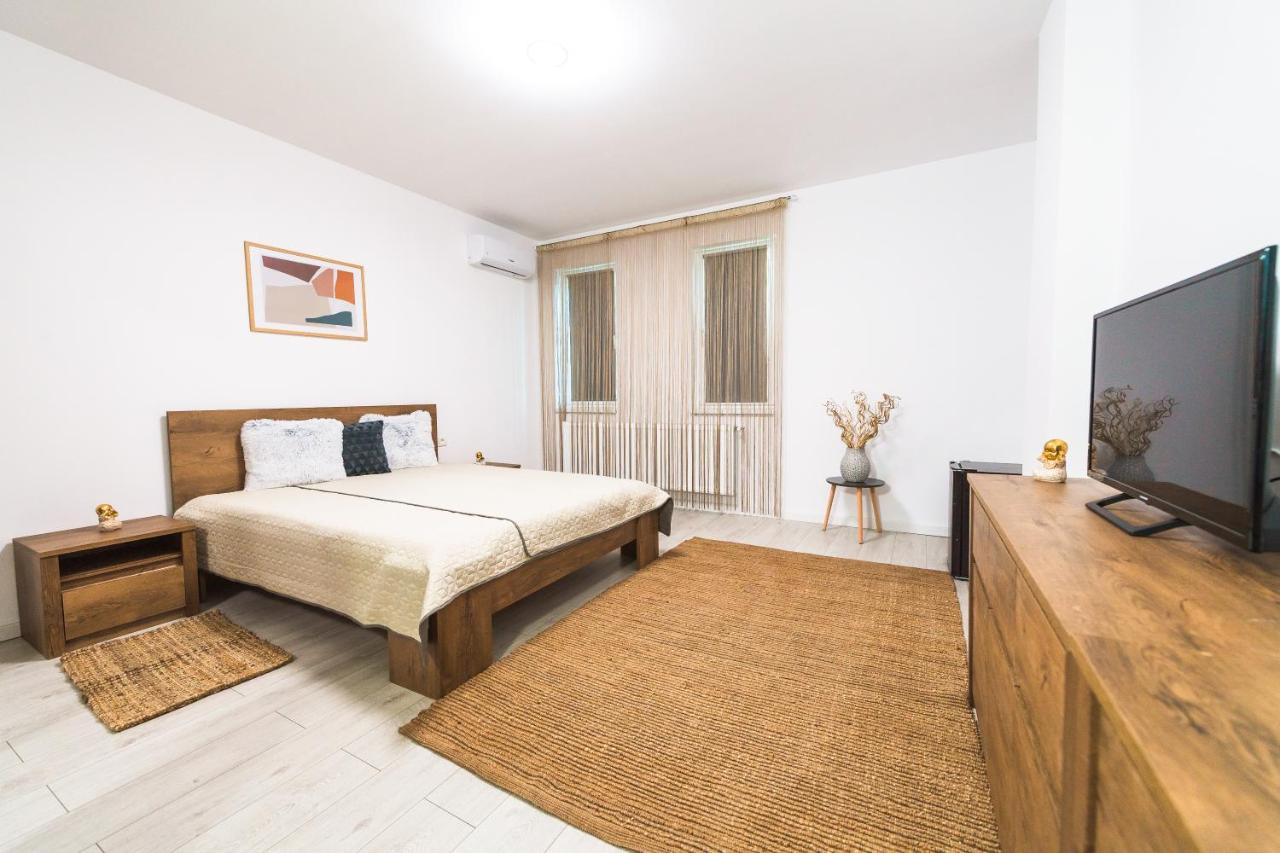 Evra Apartments Recas Bagian luar foto