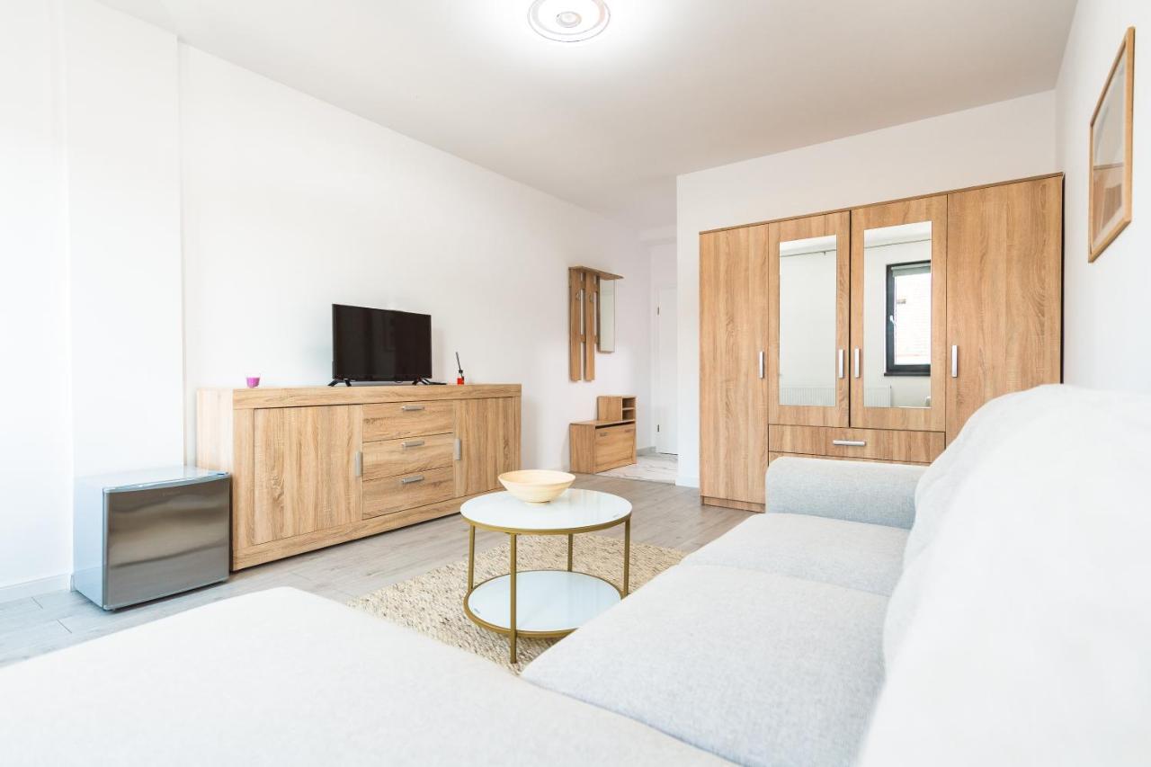 Evra Apartments Recas Bagian luar foto